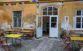 New Stylish 3 Suites Bedrooms Apt In Mala Strana - N2Nd